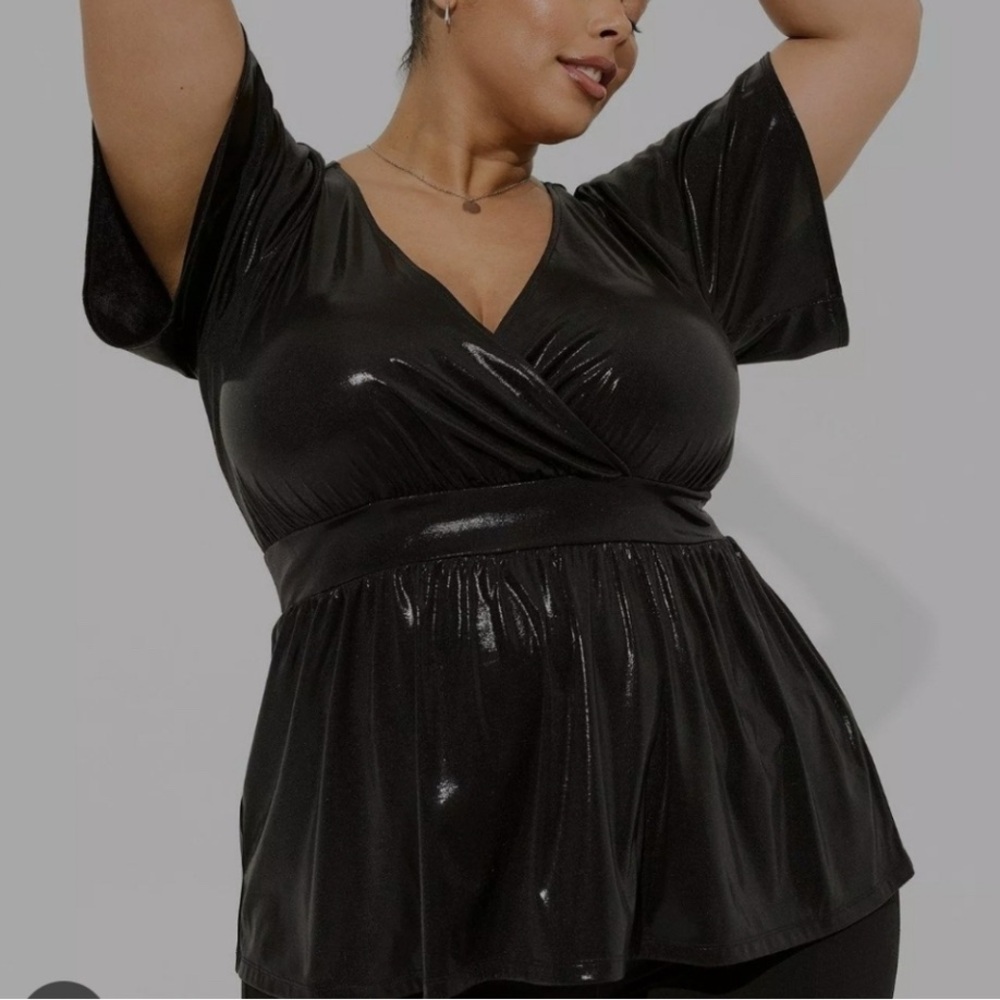 Torrid Size 1 Black Wrap Top